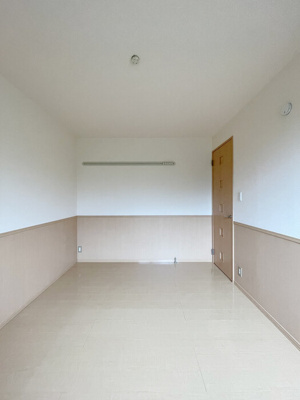 【洋室】 | ウィスタリア | 使い勝手のいい洋室です