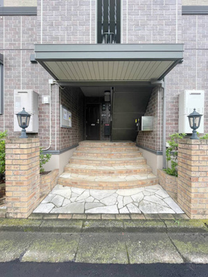 【エントランス】 | ウィスタリア | ゆとりのあるエントランスです