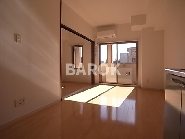 GRANDEUR住吉弐番館の居間・リビング