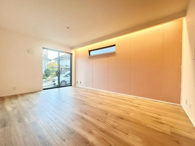 世田谷区粕谷2丁目　新築戸建　全2棟の居間・リビング|大きな窓からたっぷりと注ぐ陽光を浴びながら、朝食やティータイムを楽しめます。