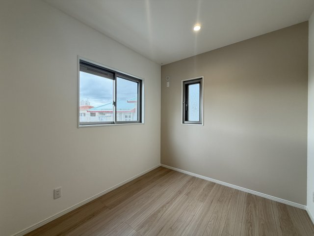 嘉手納屋良Ⅱ（全5棟）1号棟の洋室|1号棟　洋室4.6帖＋CL付き♪