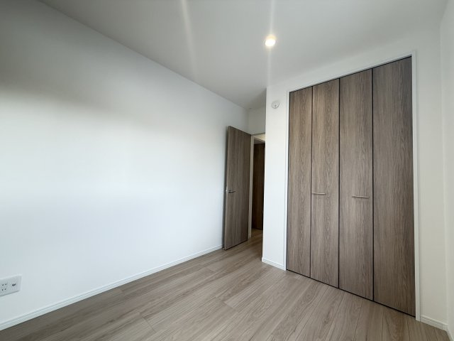 嘉手納屋良Ⅱ（全5棟）1号棟の洋室|1号棟　洋室4.6帖＋CL付き♪