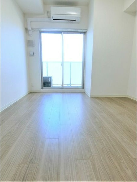 ディアレイシャス浅間町IIIの居間・リビング