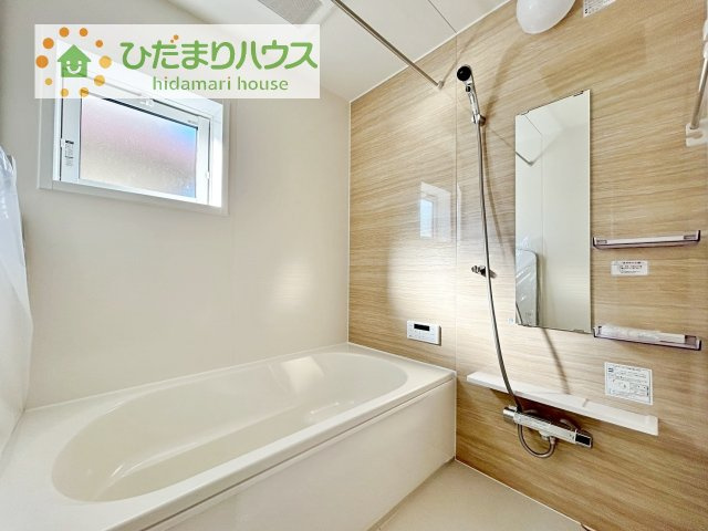 【浴室】 | 土浦市港町3丁目4期　新築戸建 | 大人が足を伸ばしても十分な広さ！一人でゆっくりくつろぐ時間も大切です！