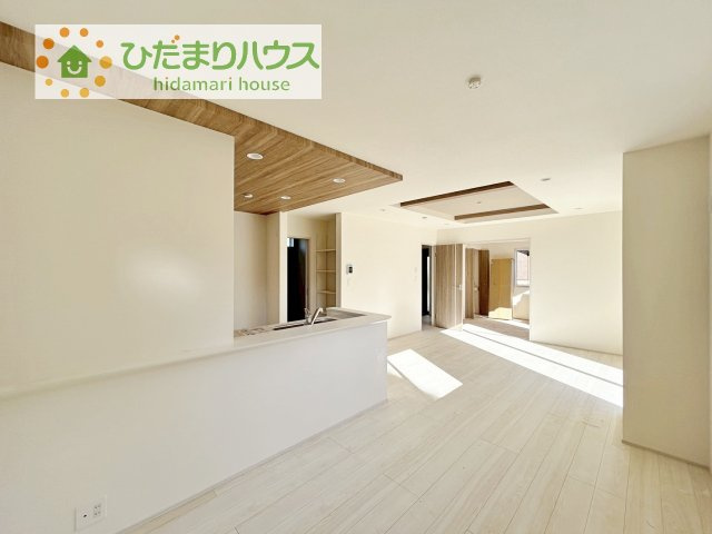 【居間・リビング】 | 土浦市港町3丁目4期　新築戸建 | 早くお仕事終わらせて、家に帰りたくなるようなリビングです(^^♪