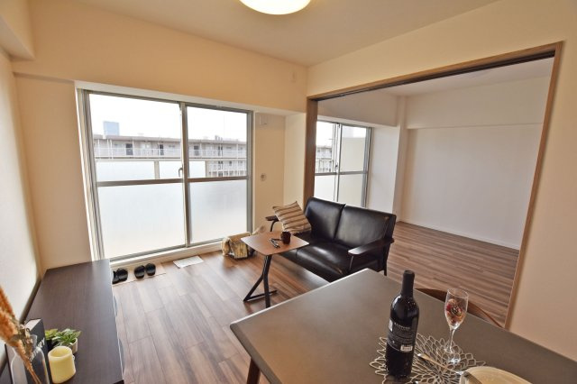 レックスタウン新高壱号館の居間・リビング