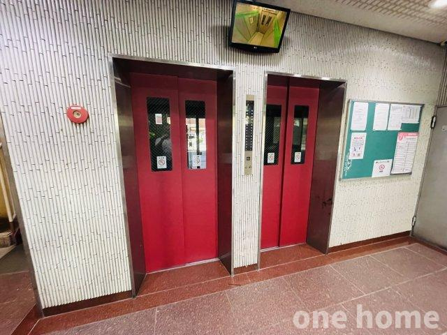ライオンズマンション新大阪第3のその他共用部分|◆エレベーター２基完備！点検中で困る心配がありません！
◆防犯カメラが設置され、セキュリティー面に配慮されています！