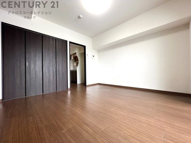 床色が落ち着いた色合いで綺麗です♪