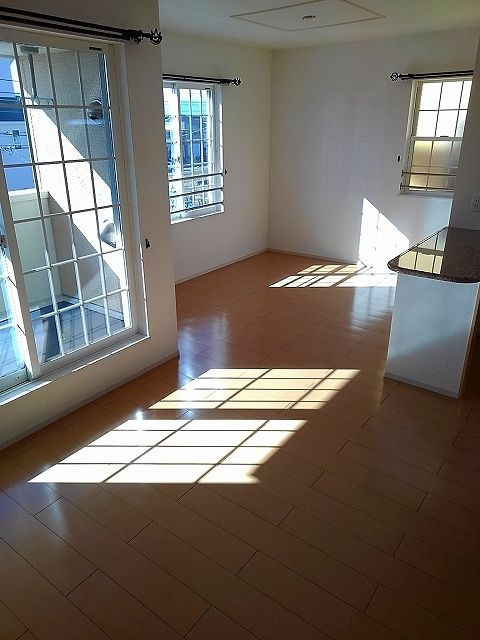 ウエスト　ブリッサ　Ｂの居間・リビング|こちらのリビングで趣味の時間をお楽しみください