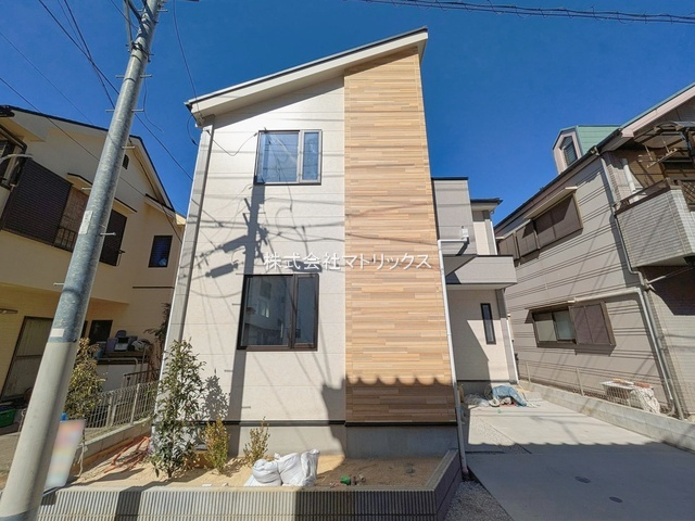 練馬区大泉町1丁目　ZEH水準　開放的なロケーション　限定1棟の間取り|3LDK+WIC+パントリー+カースペース　敷地面積 94.10ｍ2　建物面積 88.05ｍ2