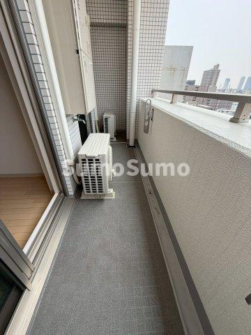 アーバネックス谷町のバルコニー|暖かな日差しのふりそそぐバルコニー