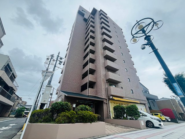 ファミール刈谷の外観|事前予約にて現地ご見学いただけます！お気軽にお問い合わせください♪
■株式会社　セキュアハウス■
住宅ローンに強く、知識、経験豊富なスタッフ在籍
お客様に寄り添い、ご成約後もサポート致します。