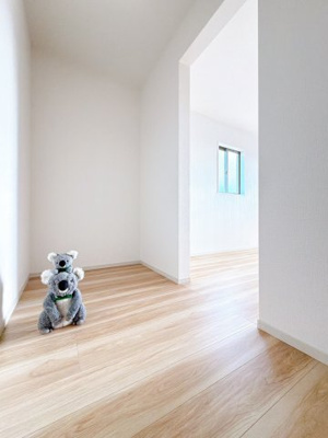 【収納】 | 前橋市上新田町　新築住宅 | アレンジ自由自在！ウォークインクローゼット付き♪衣類や小物はもちろん、季節家電やスーツケースもすっきり片付きます。