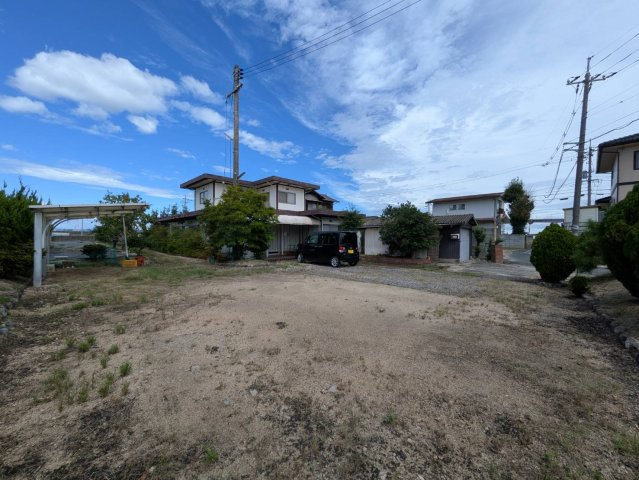 岡山市南区飽浦 土地の外観|◆宅地部分426.66㎡（129.06坪）と雑種地部分387.33㎡（117.16坪）を合わせた813.99㎡（246.23坪）の全体像です。