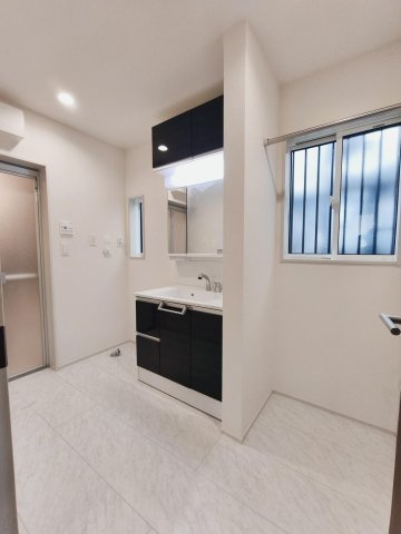 熊谷市別府2丁目　新築住宅（平屋建て）の洗面所