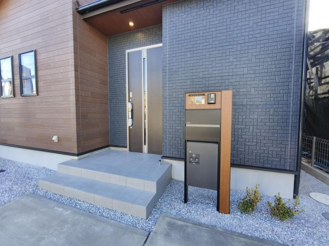 熊谷市別府2丁目　新築住宅（平屋建て）の玄関