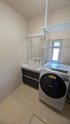 中古住宅　輪之内町南波のランドリースペース