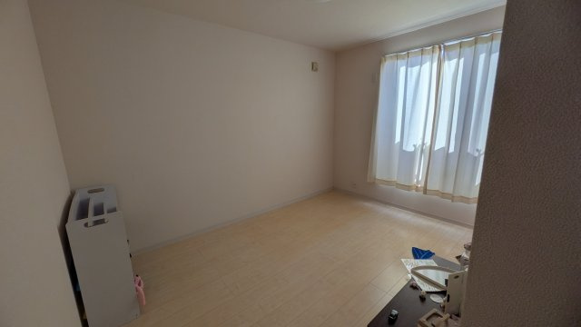 中古住宅　輪之内町南波の洋室