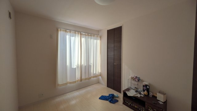 中古住宅　輪之内町南波の洋室