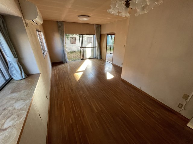 茂原市北塚955中古戸建の居間・リビング