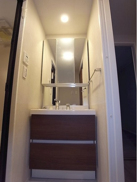 【独立洗面台】