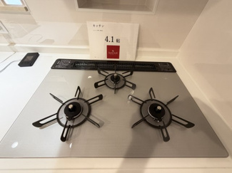 【キッチン】 | 嘉手納屋良Ⅱ（全5棟）2号棟 | 2号棟　三口コンロ♪