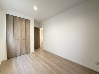 【洋室】 | 嘉手納屋良Ⅱ（全5棟）2号棟 | 2号棟　洋室6帖＋CL付き♪