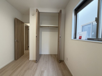 【収納】 | 嘉手納屋良Ⅱ（全5棟）2号棟 | 2号棟　洋室4.5帖＋CL付き♪