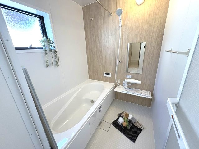 【浴室】 | 福岡市東区高美台2丁目第1　1号棟（全1棟）【仲介手数料無料・0円】 | 施工例。浴室です。施工例は完成時と異なる場合があります。