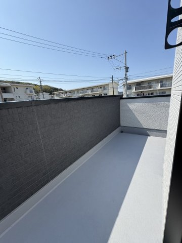 【バルコニー】 | 福岡市東区高美台2丁目第1　1号棟（全1棟）【仲介手数料無料・0円】 | 施工例。施工例は完成時と異なる場合があります。