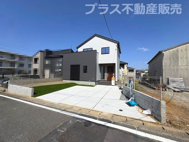 【外観】 | 福岡市東区高美台2丁目第1　1号棟（全1棟）【仲介手数料無料・0円】 | 現地写真。同じ物件を見るなら、プラス不動産販売にお任せ下さい。