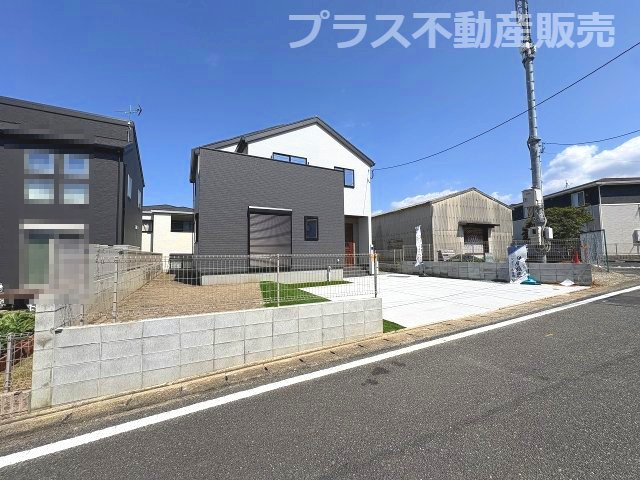 【外観】 | 福岡市東区高美台2丁目第1　1号棟（全1棟）【仲介手数料無料・0円】 | 現地写真。プラス不動産販売なら、現場の全ての棟をまとめてご見学頂けます。