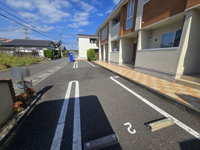 【駐車場】