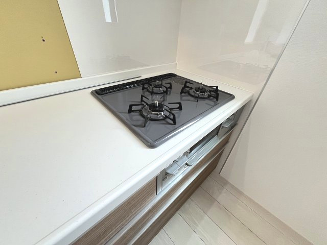 【キッチン】 | 福岡市東区土井4丁目第1　B号棟（全2棟）【仲介手数料無料・0円】 | 施工例。施工例は完成時と異なる場合があります。