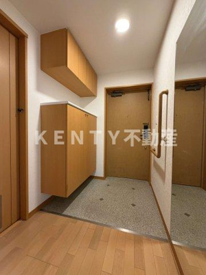 【玄関】 | サンヴィレッジ17 | 明るい玄関です