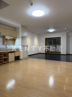 【居間・リビング】 | サンヴィレッジ17 | おしゃれな居間です