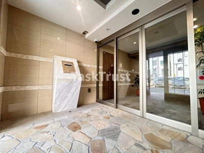 【エントランス】 | SERENA大阪天満宮