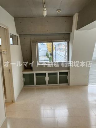 調布市飛田給１丁目の賃貸マンションの居間・リビング