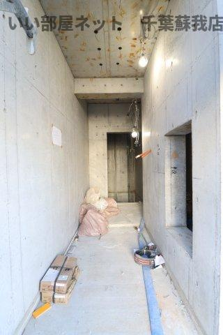 松山ビルのエントランス|ゆとりのあるエントランスです