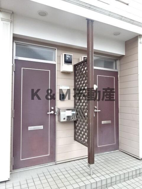 パルテールの玄関|明るい玄関です