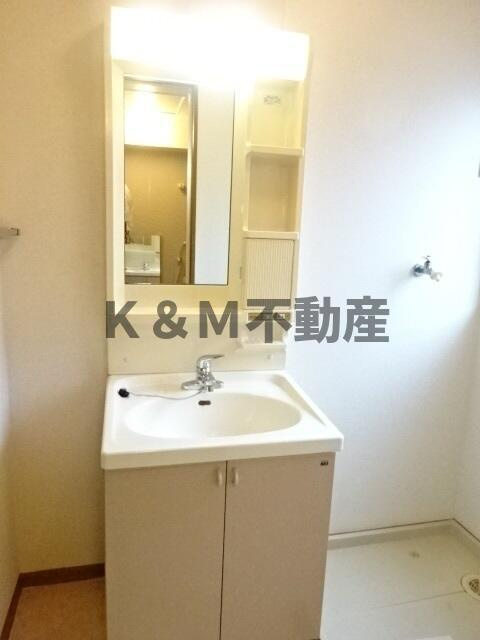 パルテールの洗面所|ゆったりとスペースのある洗面所