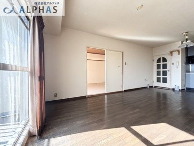 【居間・リビング】 | エクセル住吉台 | リビングが南向きの為、明るい光が差し込みます♪