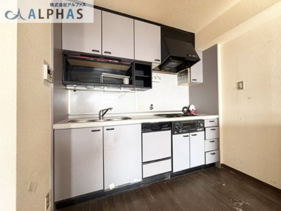 【キッチン】 | エクセル住吉台 | シンク回りスッキリのシステムキッチン♪食器等収納できるスペースあり♪