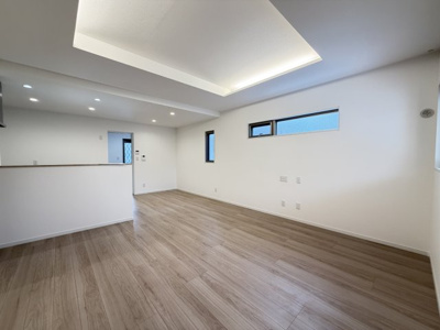 【居間・リビング】 | 嘉手納屋良Ⅱ（全5棟）3号棟 | 3号棟　LDK17.9帖♪リビング階段＋階段下収納付き♪