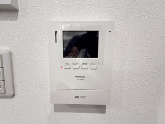 【セキュリティ】 | 嘉手納屋良Ⅱ（全5棟）3号棟 | 3号棟　TVモニター付きインターフォン♪