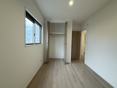 【収納】 | 嘉手納屋良Ⅱ（全5棟）3号棟 | 3号棟　洋室6帖＋CL付き♪