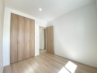 【洋室】 | 嘉手納屋良Ⅱ（全5棟）3号棟 | ※同仕様写真です