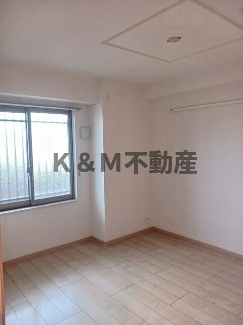 クレメントガーデンの居間・リビング|ゆったり過ごせる居間です