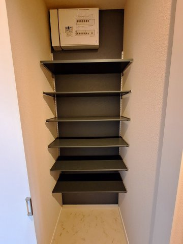 グリーンリーブズ稲荷山の玄関