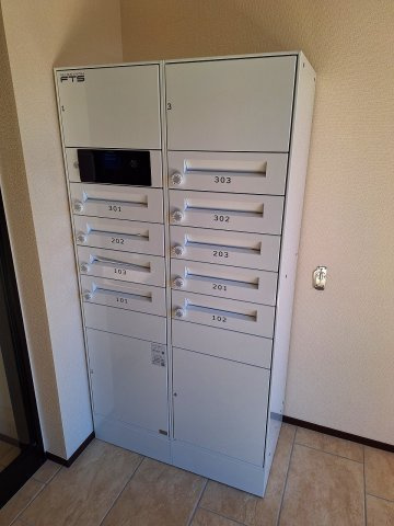 グリーンリーブズ稲荷山のエントランス